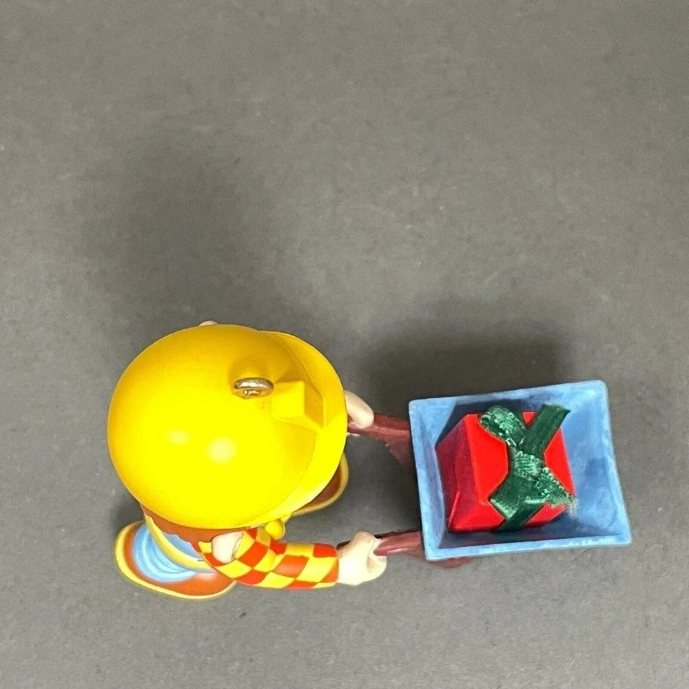 Bob the Builder 2007 Hit/K‎ Chapman Wheelbarrow Present Christmas Tree Ornament